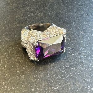 Elegant Silver and Purple Gemstone cocktail Ring